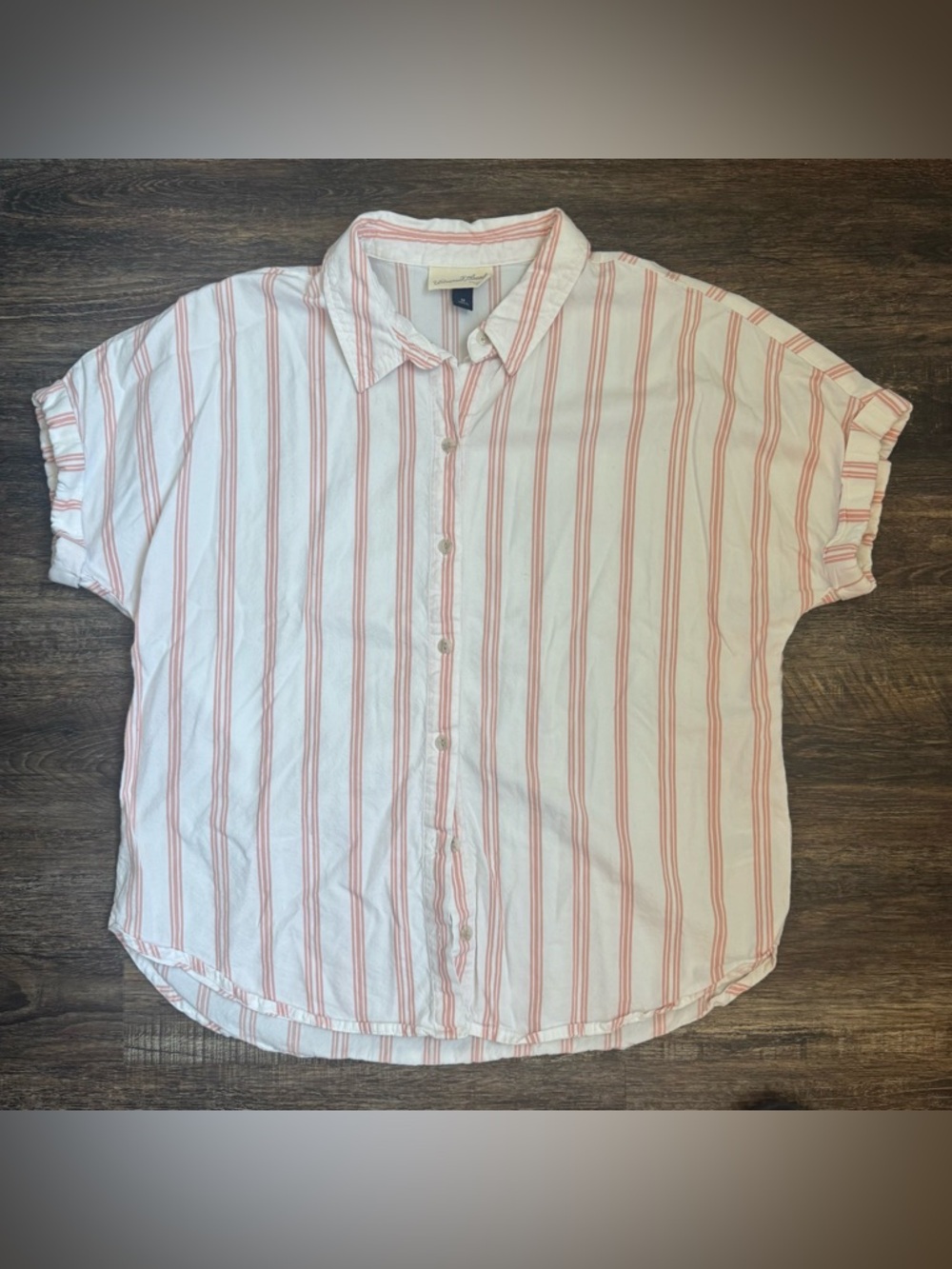 Universal Thread White Button-Up Shirt with Pink Stripes